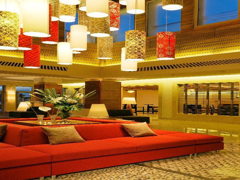 Jaz Little Venice Golf Resort Ain Sukhna Bagian luar foto The lobby of the hotel