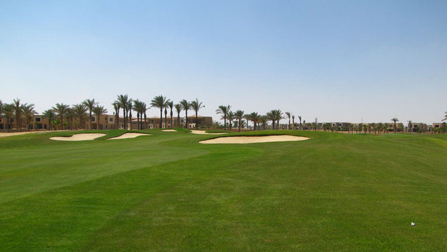 Jaz Little Venice Golf Resort Ain Sukhna Bagian luar foto Golf course at the Pyramids Club