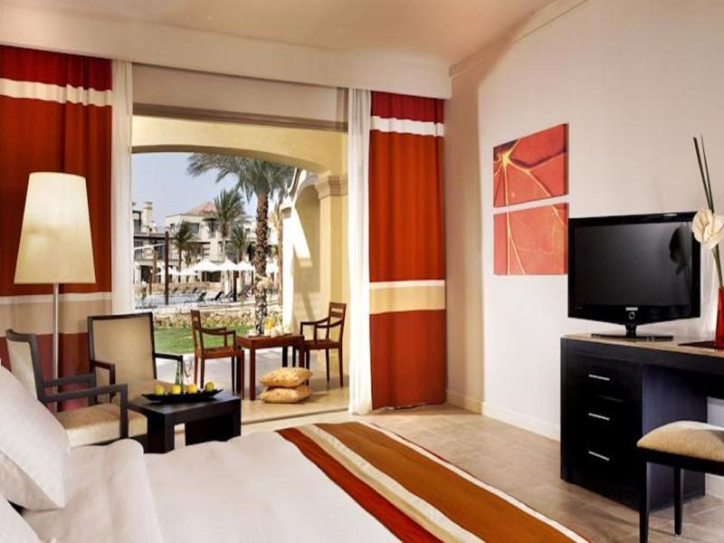 Jaz Little Venice Golf Resort Ain Sukhna Bagian luar foto A room at the Hilton Sharm El Sheikh